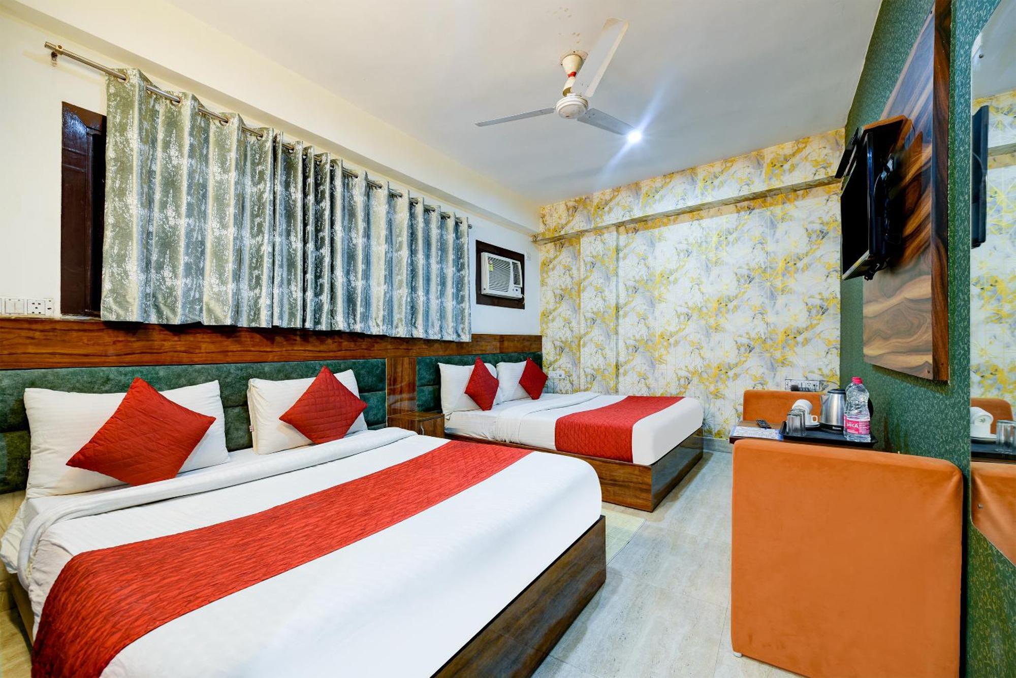 Airport Hotel Classic Park New Delhi Bagian luar foto