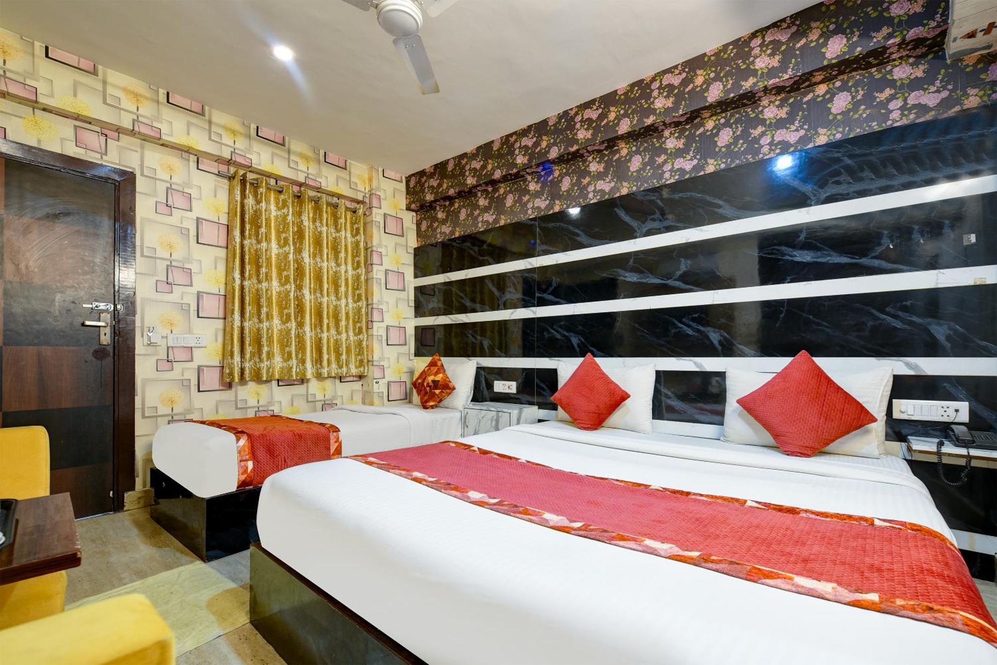 Airport Hotel Classic Park New Delhi Bagian luar foto